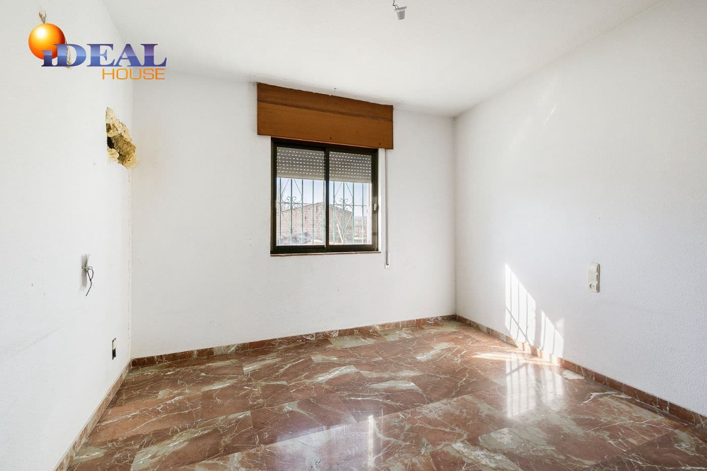 6 quarto Quinta/Casa Rural para venda em Las Gabias com piscina - 412 000 € (Ref: 9433749)