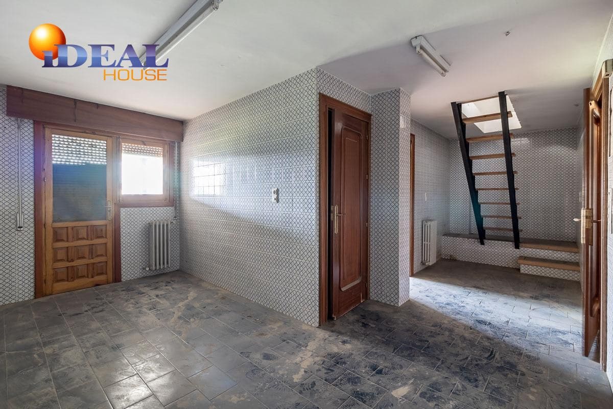 5 soverom Finca/Herregård til salgs i Santa Fe med svømmebasseng garasje - € 695 000 (Ref: 9433751)