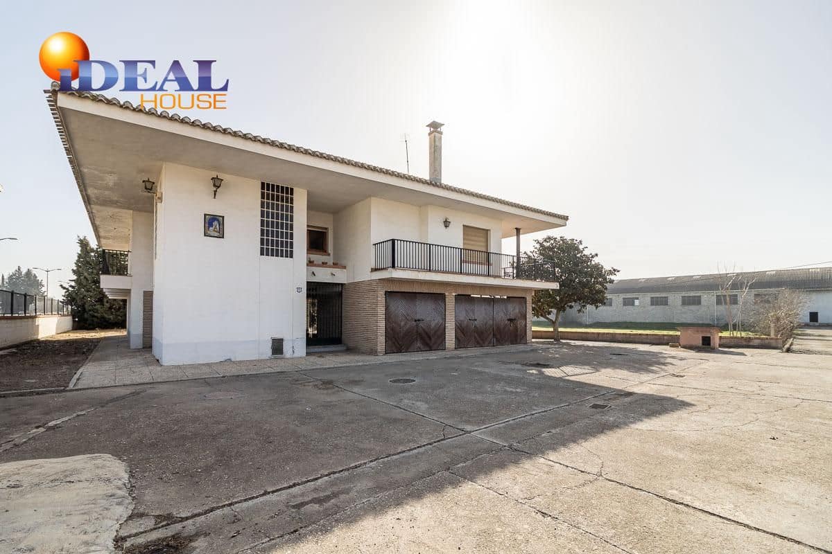 5 soverom Finca/Herregård til salgs i Santa Fe med svømmebasseng garasje - € 695 000 (Ref: 9433751)