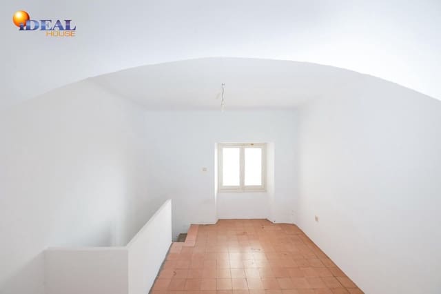 Kommersiell till salu i Carretera de la Sierra, Granada stad - 59 900 € (Ref: 9433752)