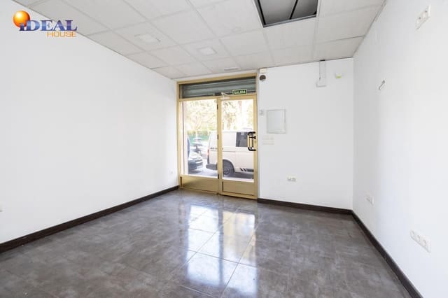 Kommersiell till salu i Carretera de la Sierra, Granada stad - 59 900 € (Ref: 9433752)