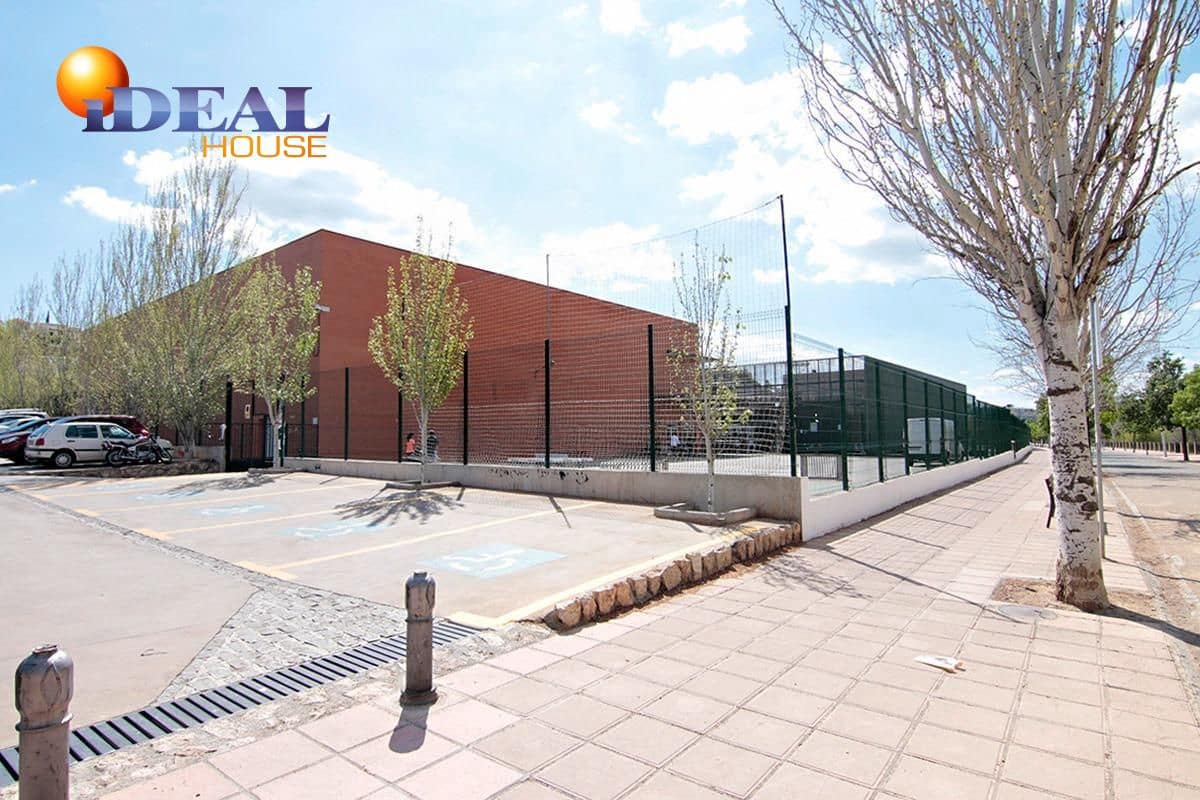 Kommersiell till salu i Granada stad - 59 900 € (Ref: 9433752)