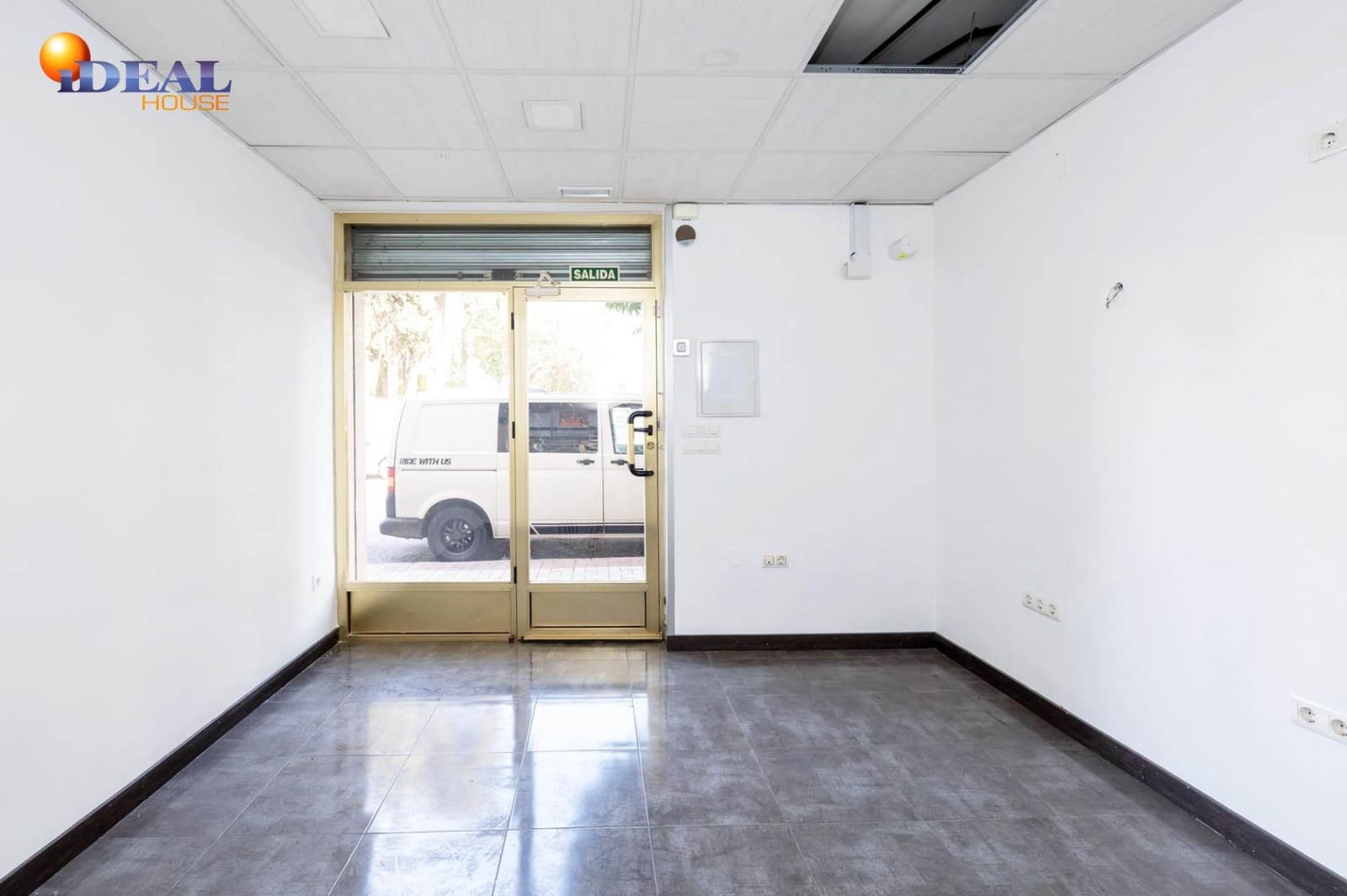 Kommersiell till salu i Granada stad - 59 900 € (Ref: 9433752)