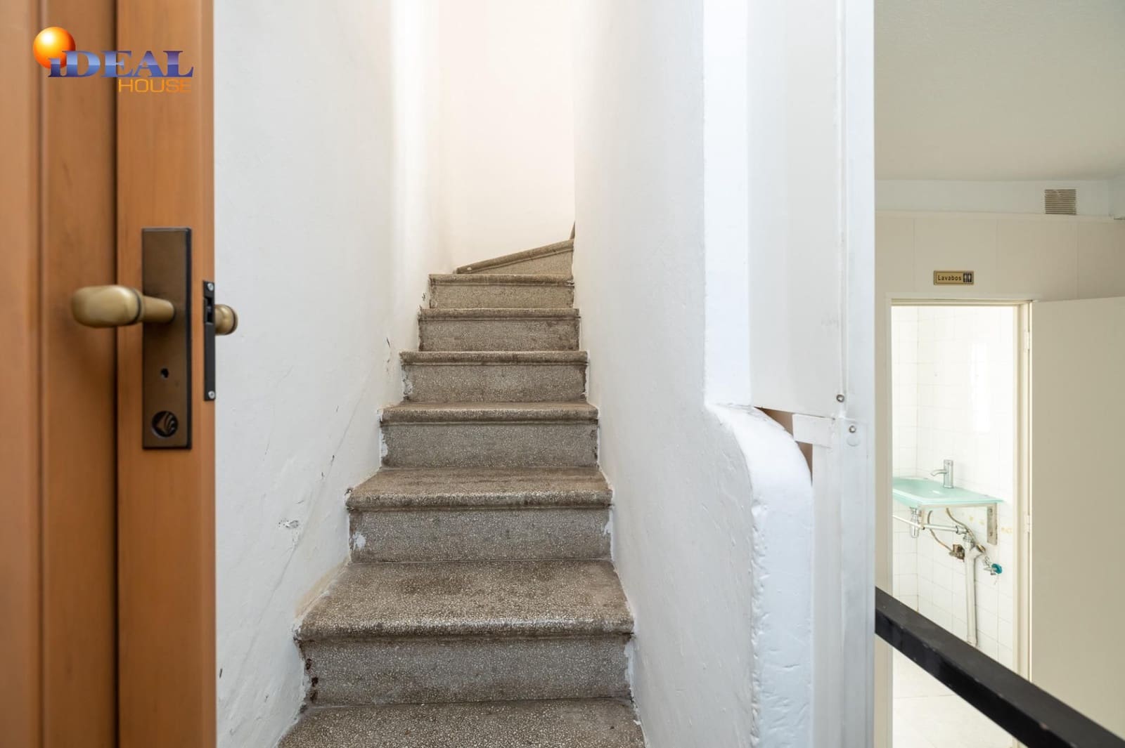 Kommersiell till salu i Granada stad - 59 900 € (Ref: 9433752)