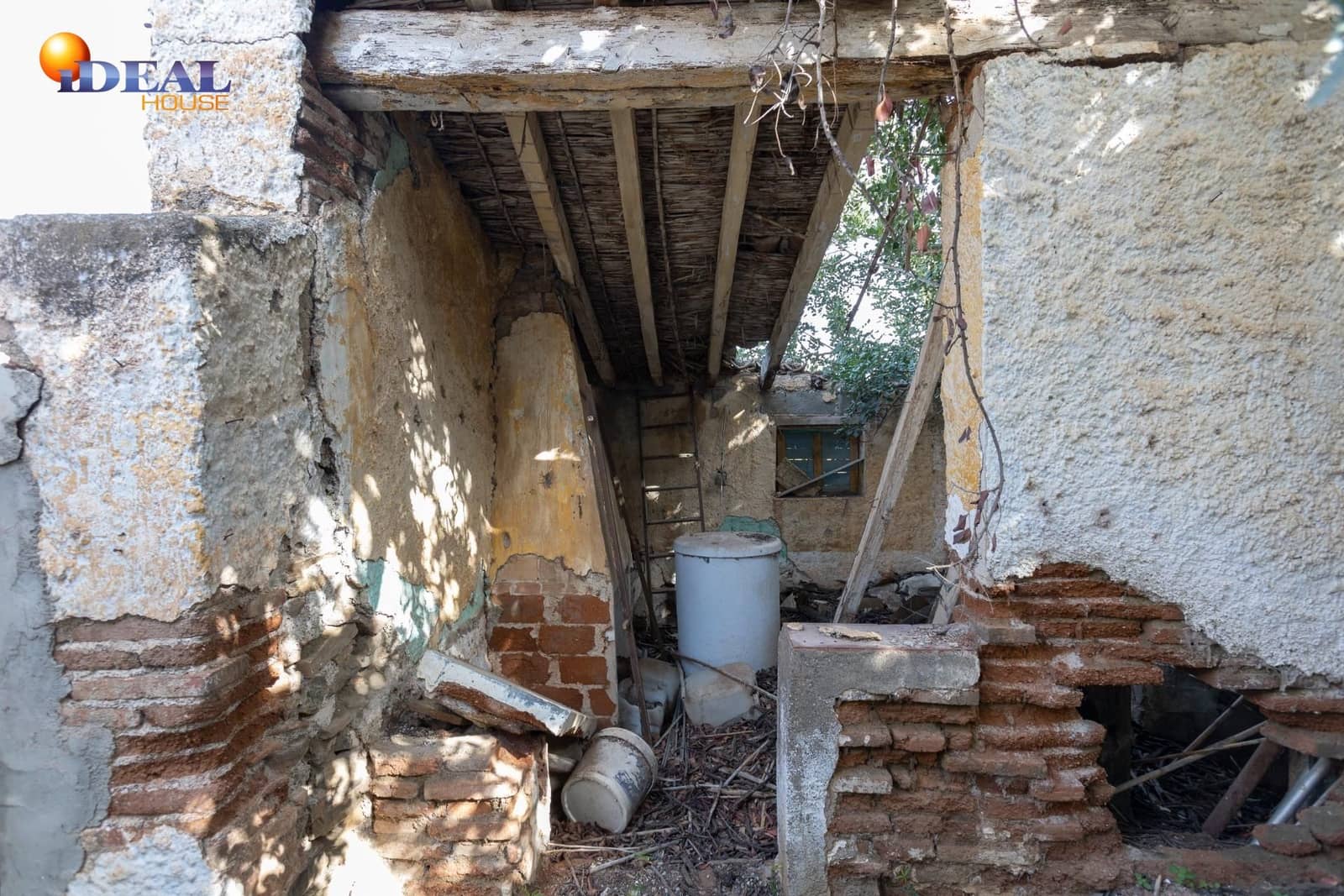 2 bedroom Finca/Country House for sale in Salobrena - € 160,000 (Ref: 9433753)