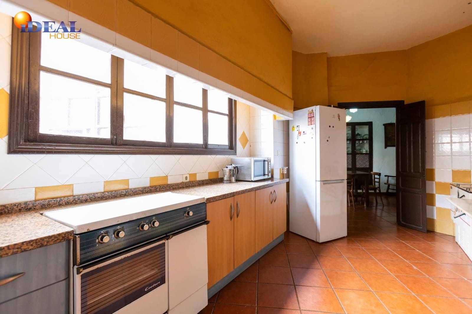 13 Zimmer Hotel zu verkaufen in Salobrena - 650.000 € (Ref: 9433754)