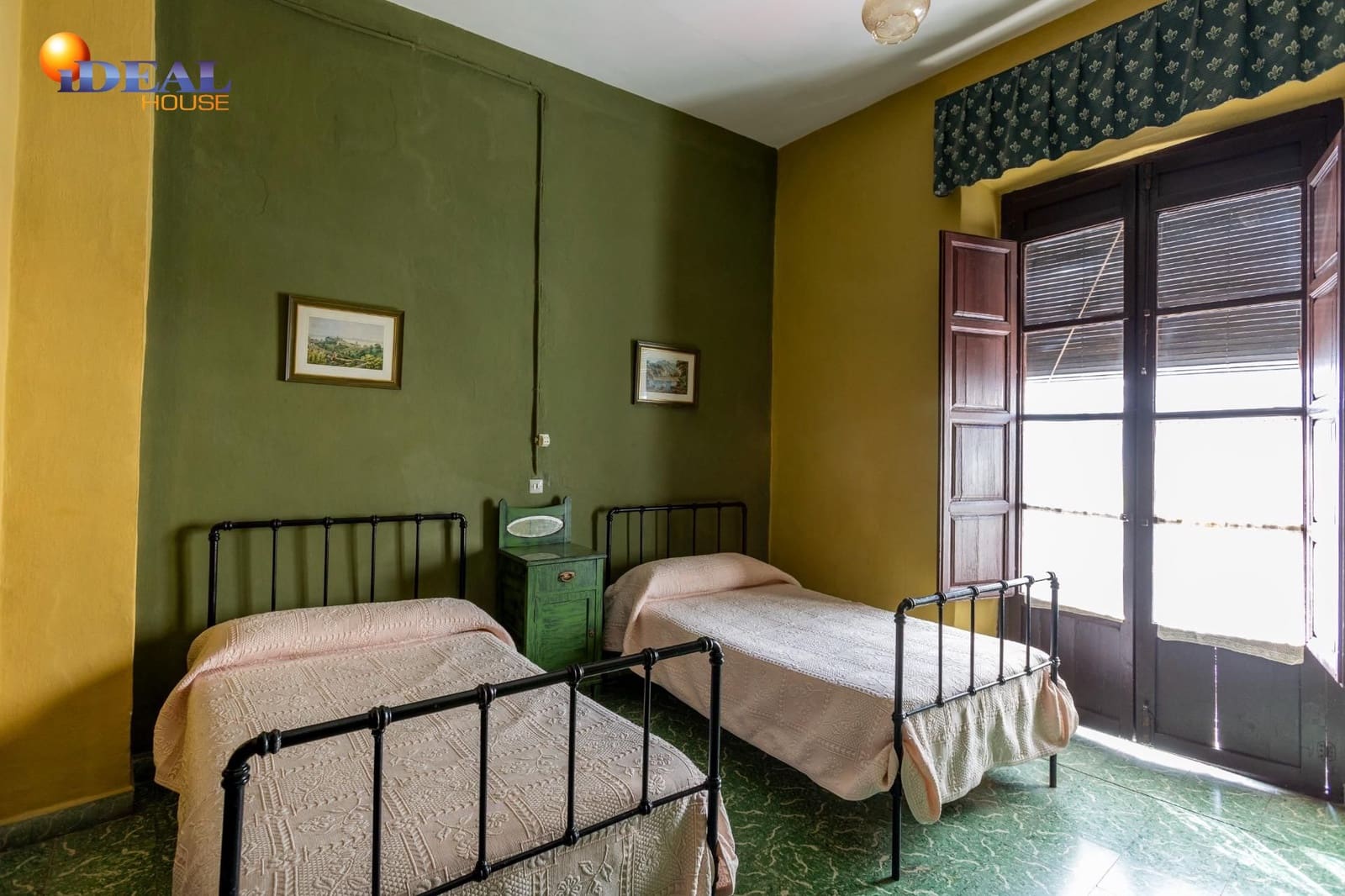 13 Zimmer Hotel zu verkaufen in Salobrena - 650.000 € (Ref: 9433754)