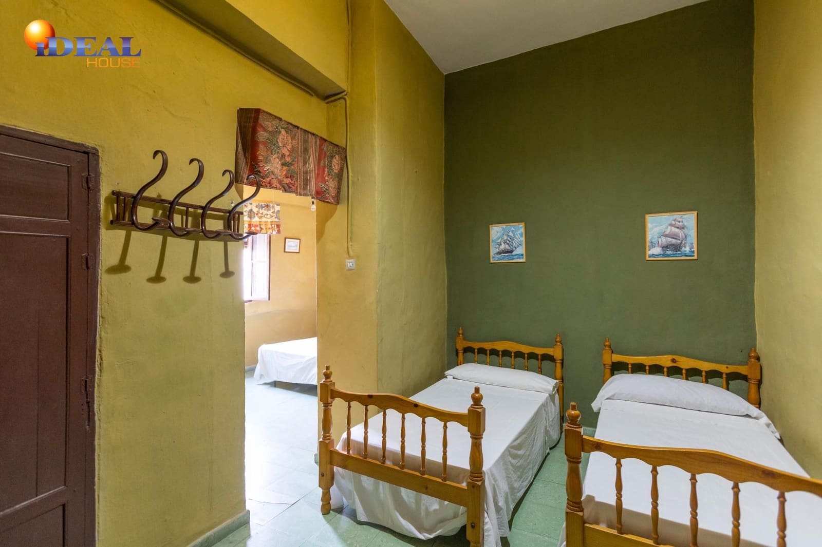 13 Zimmer Hotel zu verkaufen in Salobrena - 650.000 € (Ref: 9433754)