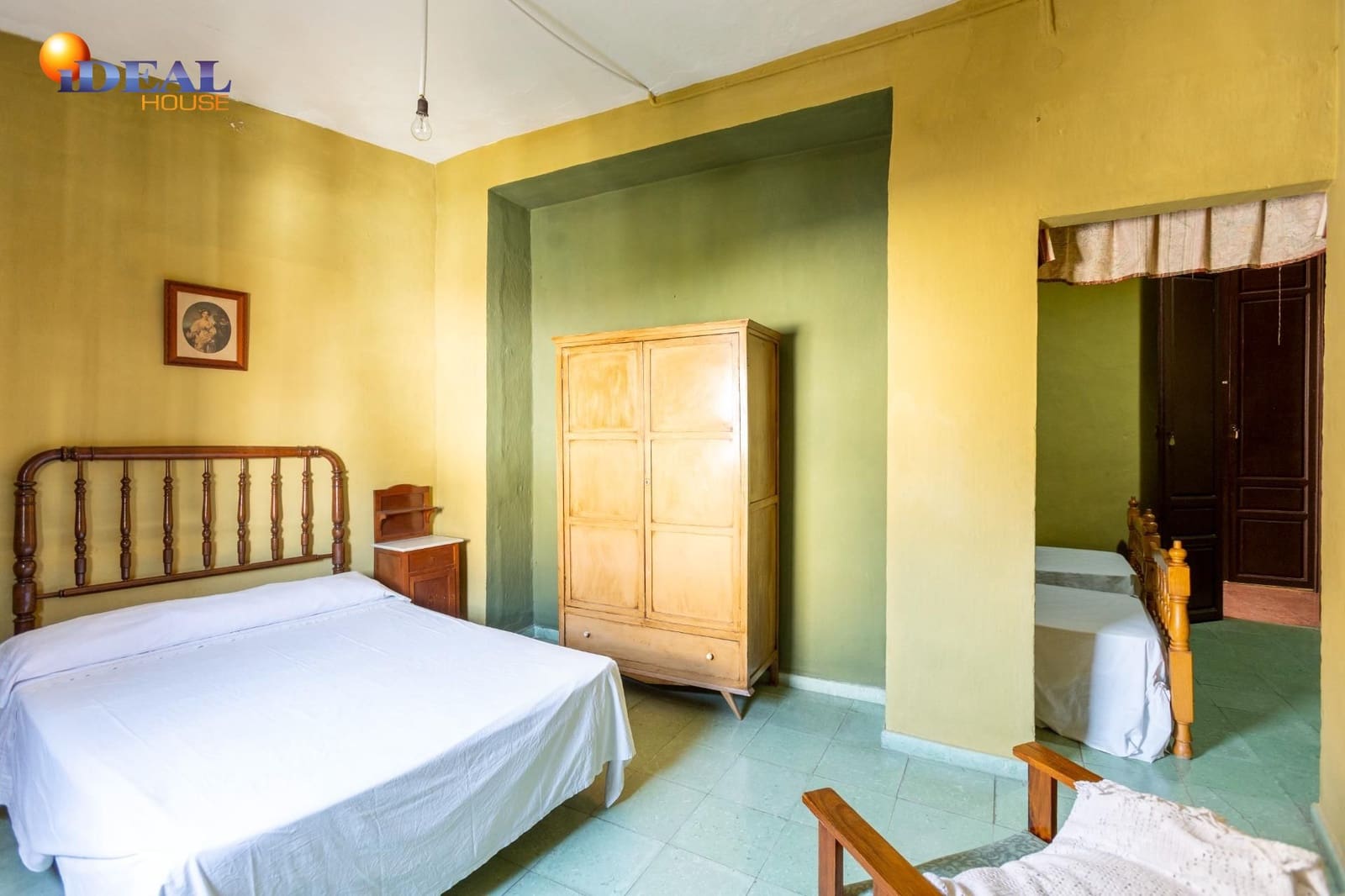 13 Zimmer Hotel zu verkaufen in Salobrena - 650.000 € (Ref: 9433754)