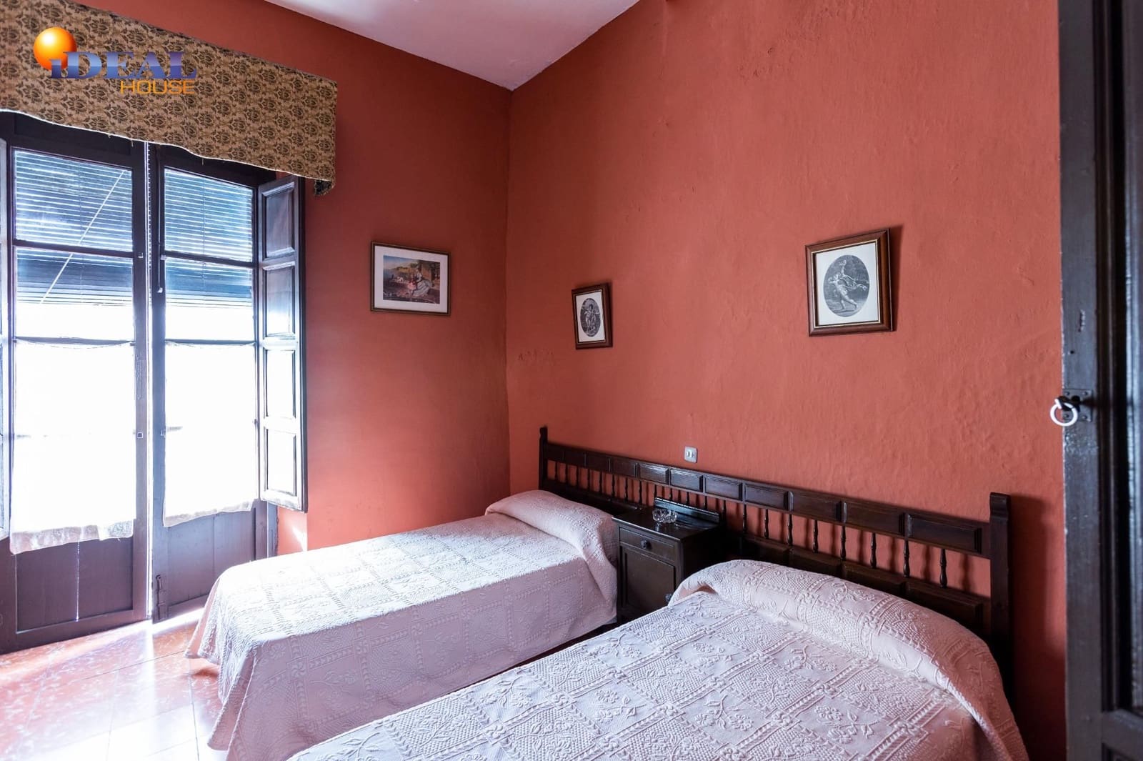 13 Zimmer Hotel zu verkaufen in Salobrena - 650.000 € (Ref: 9433754)