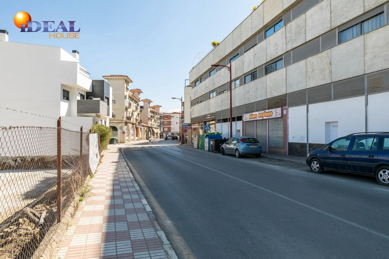 Commercial for sale in Armilla - € 135,000 (Ref: 9433755)