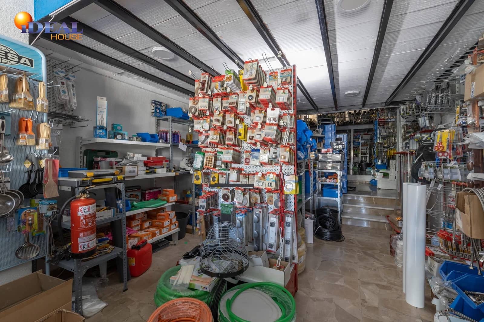 Erhverv til salg i Granada by - € 150.000 (Ref: 9433756)