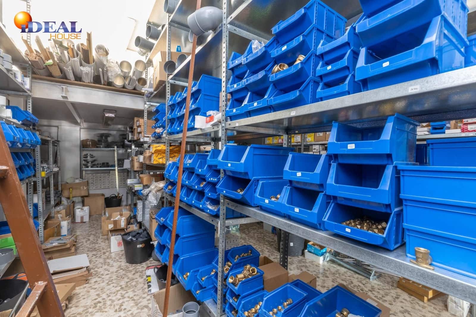 Erhverv til salg i Granada by - € 150.000 (Ref: 9433756)