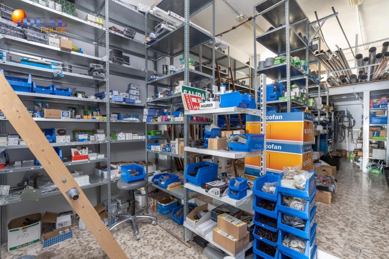 Erhverv til salg i Granada by - € 150.000 (Ref: 9433756)