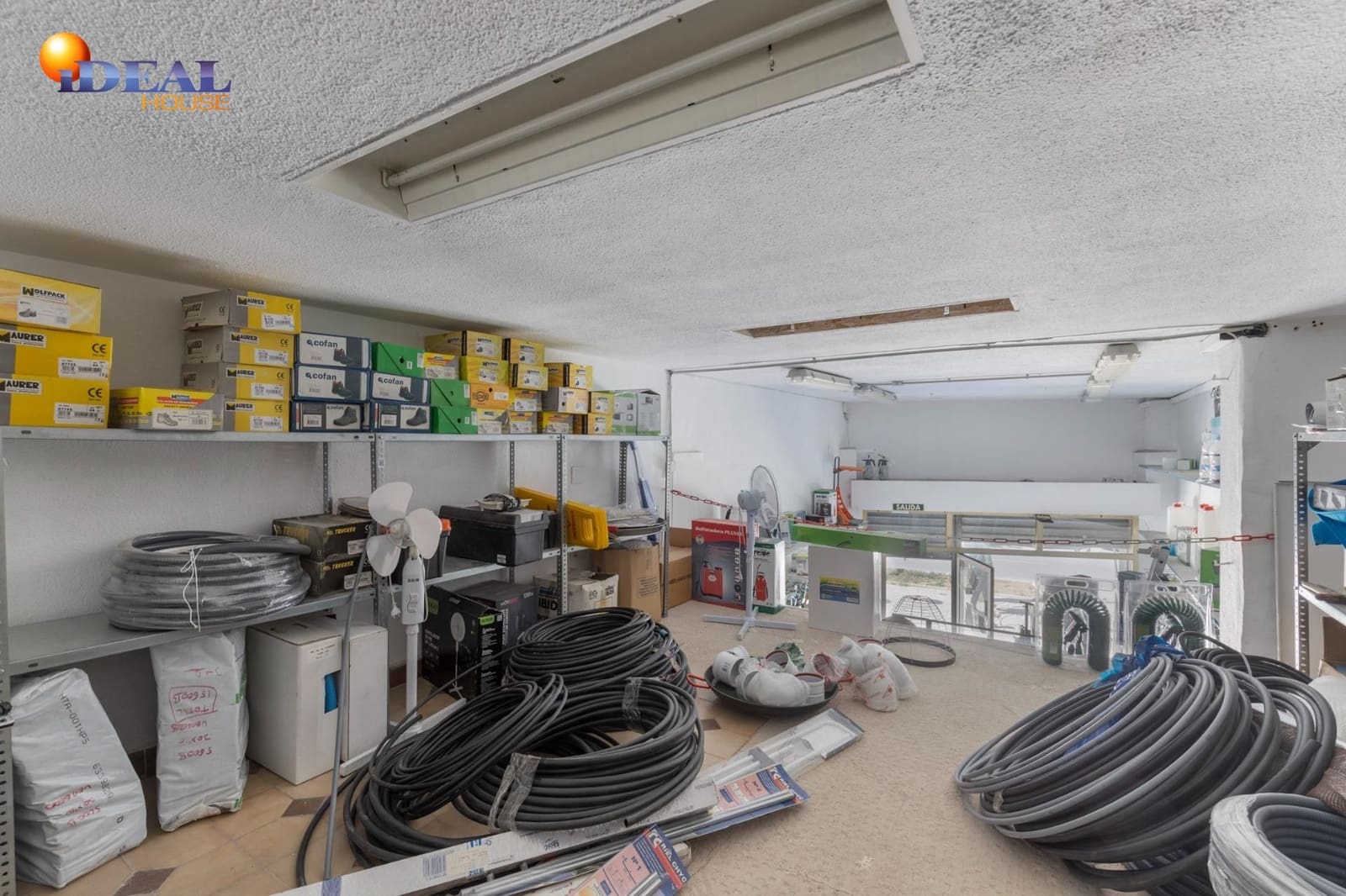 Erhverv til salg i Granada by - € 150.000 (Ref: 9433756)