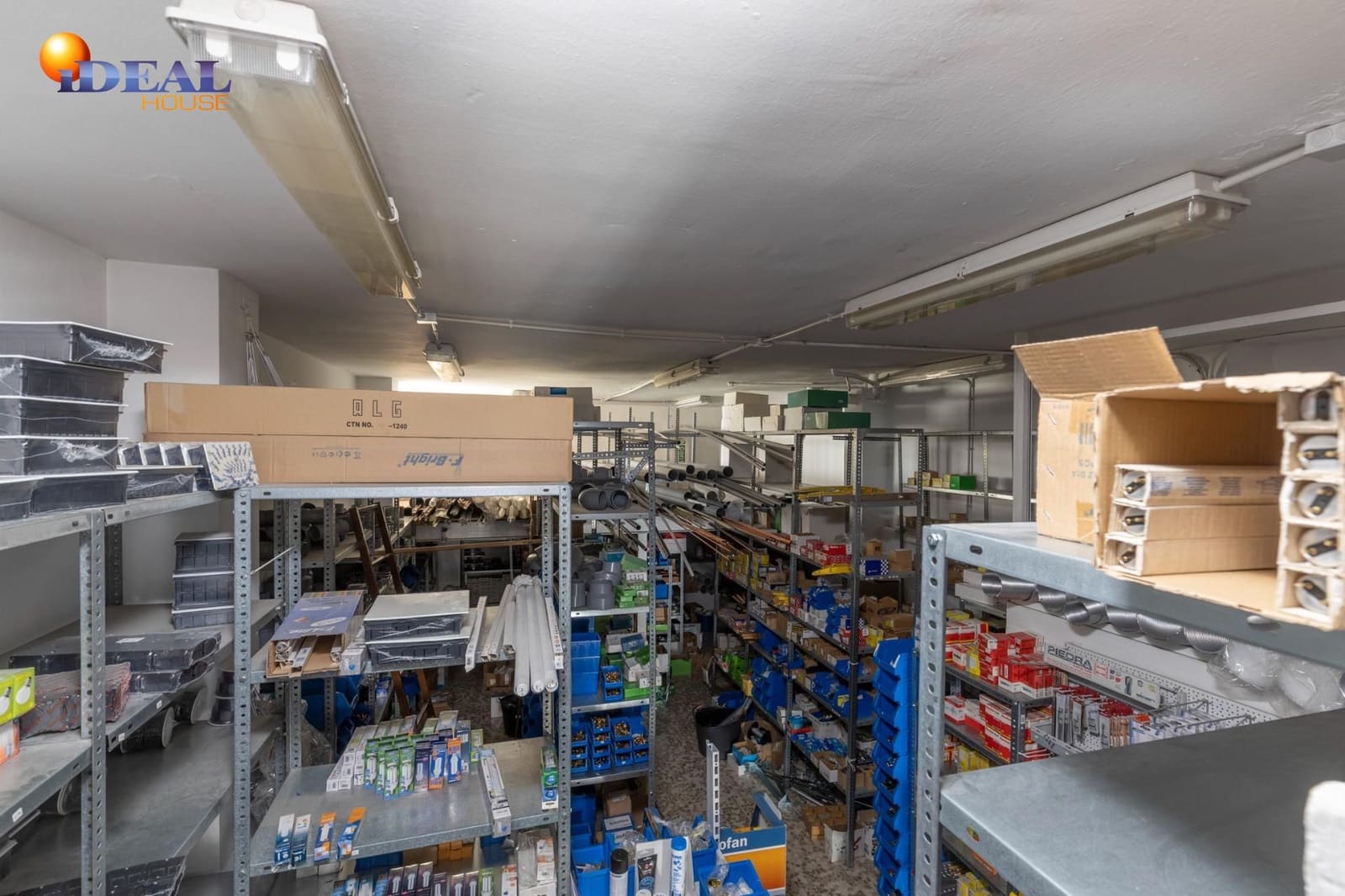 Erhverv til salg i Granada by - € 150.000 (Ref: 9433756)