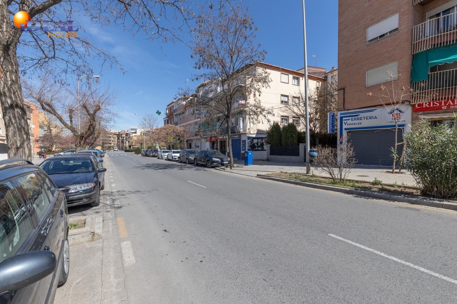 Erhverv til salg i Granada by - € 150.000 (Ref: 9433756)