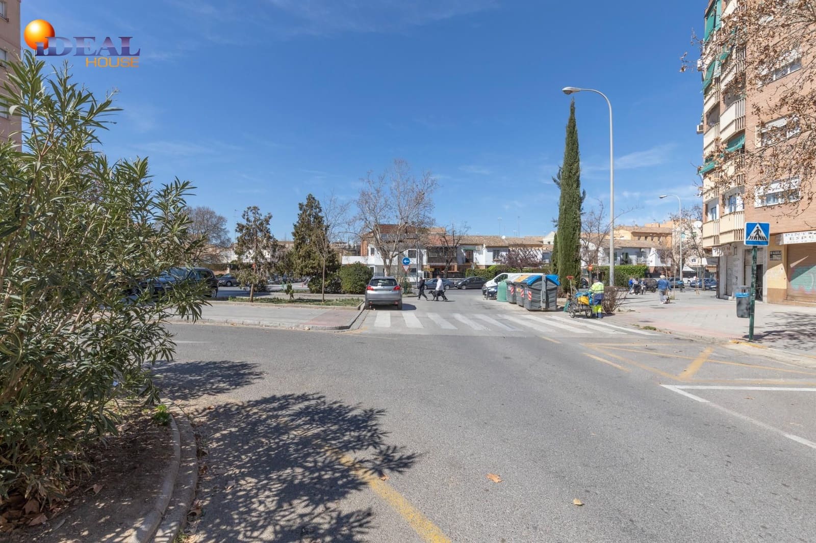 Erhverv til salg i Granada by - € 150.000 (Ref: 9433756)