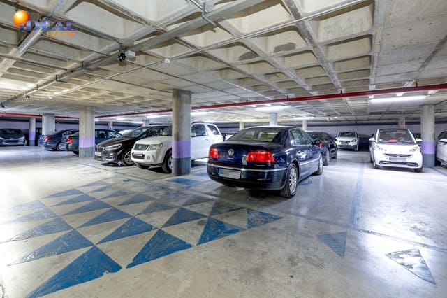 Garasje til salgs i Granada by - € 40 000 (Ref: 9433757)