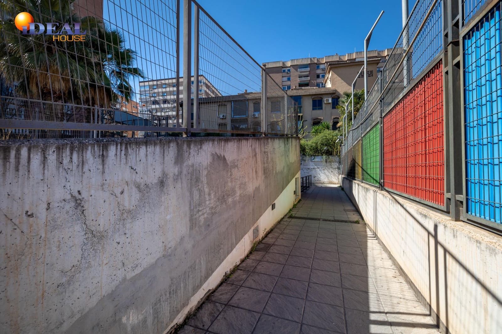Garage te koop in Granada stad - € 40.000 (Ref: 9433757)