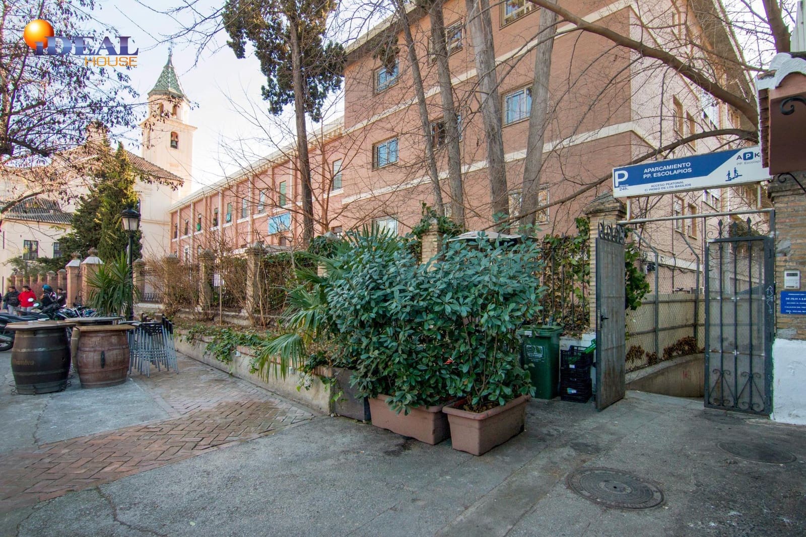 Garage te koop in Granada stad - € 40.000 (Ref: 9433757)