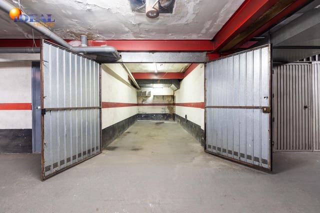 Garage for sale in Granada city - € 33,000 (Ref: 9433760)