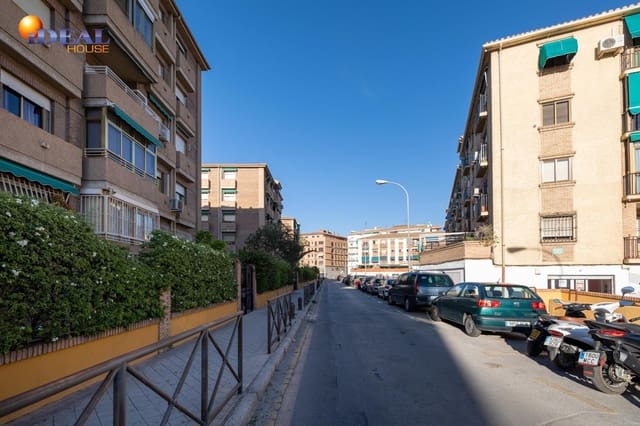 Garage for sale in Granada city - € 33,000 (Ref: 9433760)