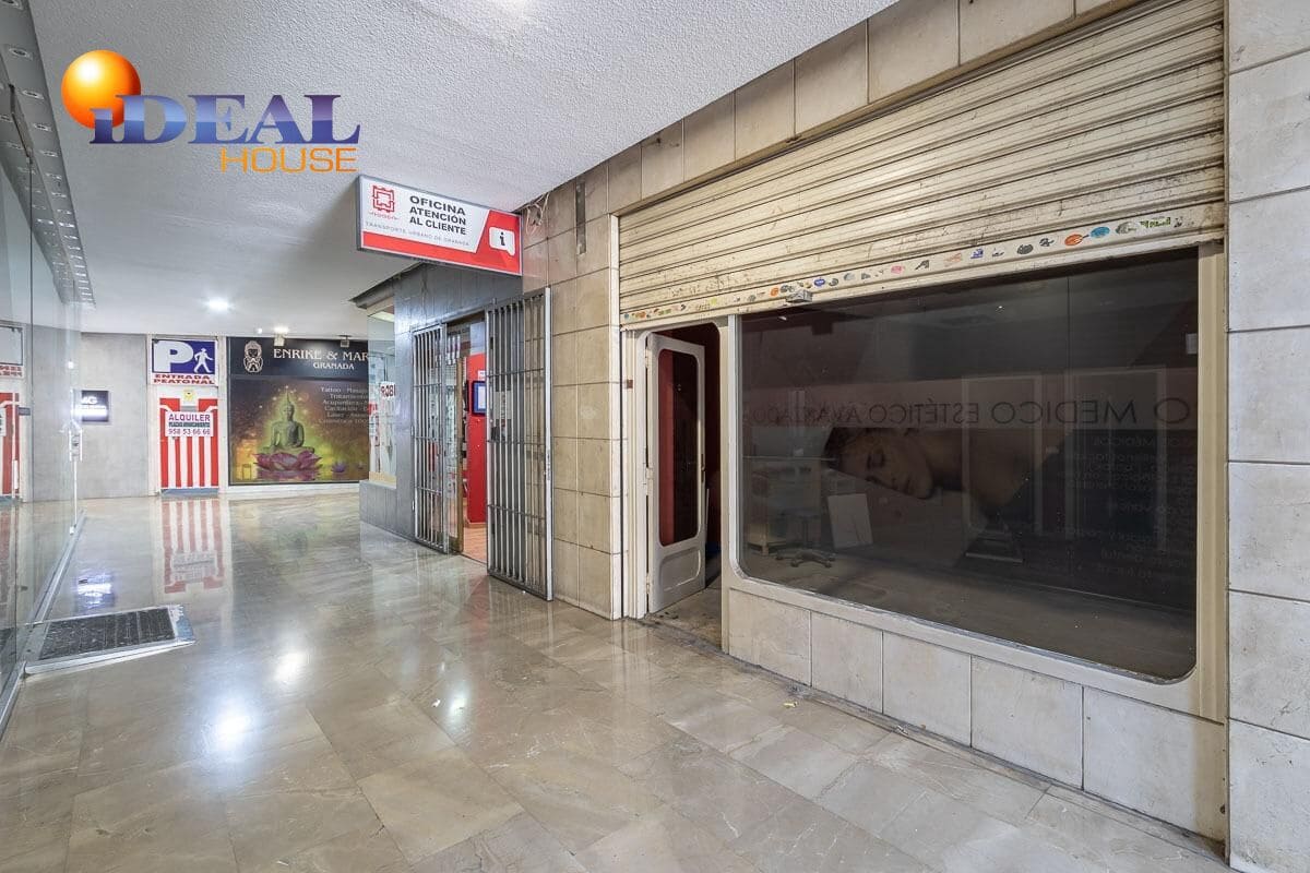 Commercial for sale in Granada city - € 133,980 (Ref: 9433764)