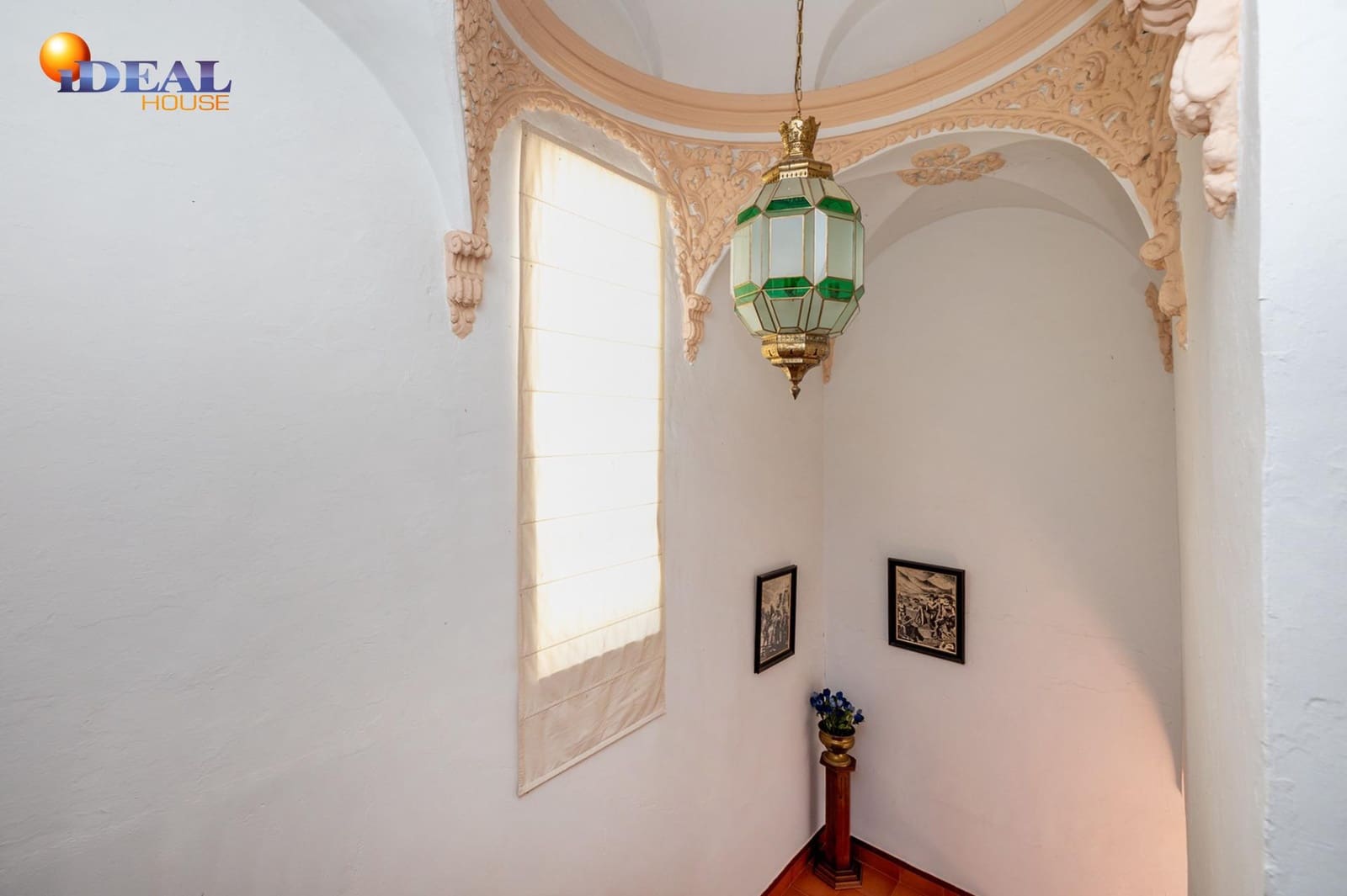 8 bedroom Townhouse for sale in Ugijar with garage - € 295,000 (Ref: 9433765)