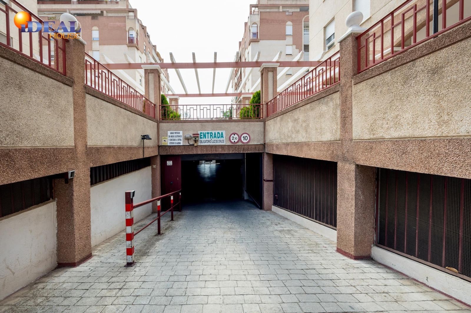 Garage for sale in Granada city - € 23,000 (Ref: 9433768)