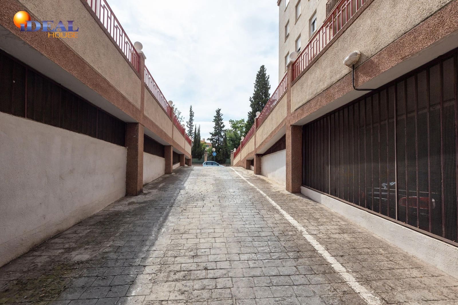 Garage for sale in Granada city - € 23,000 (Ref: 9433768)