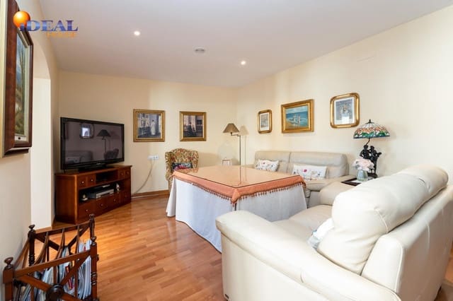 4 sypialnia Dom szeregowy na sprzedaż w Loja - 155 000 € (Ref: 9433770)