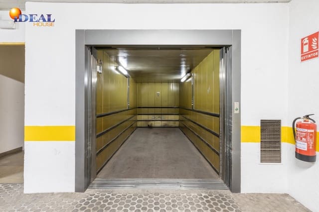 Garage for sale in Granada city - € 27,500 (Ref: 9433771)