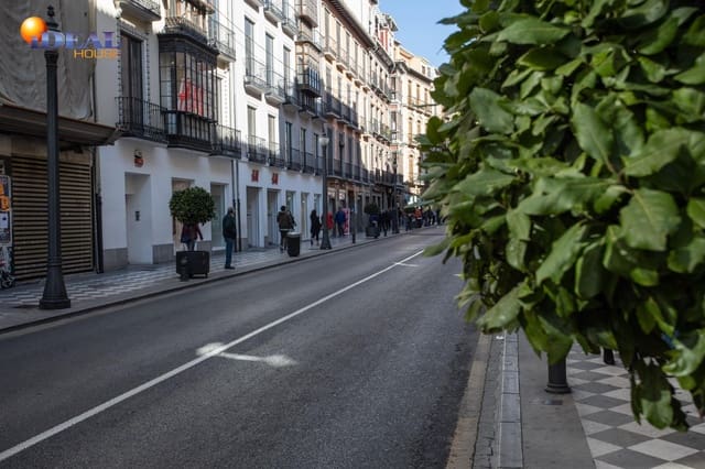 Garage for sale in Granada city - € 27,500 (Ref: 9433771)