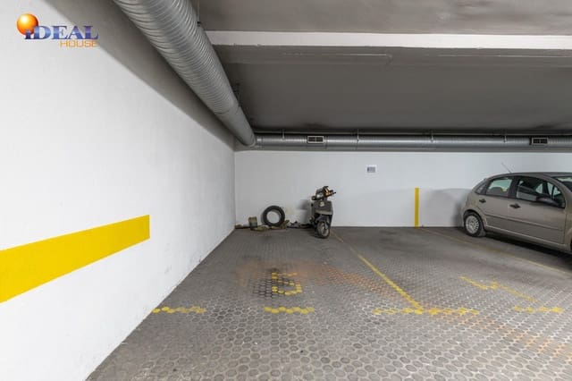 Garage for sale in Granada city - € 27,500 (Ref: 9433771)
