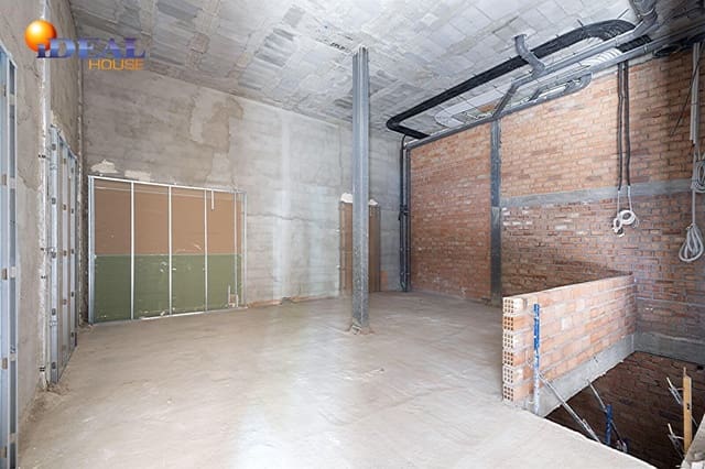 Comercial para venda em Figares, Granada cidade - 350 000 € (Ref: 9433773)