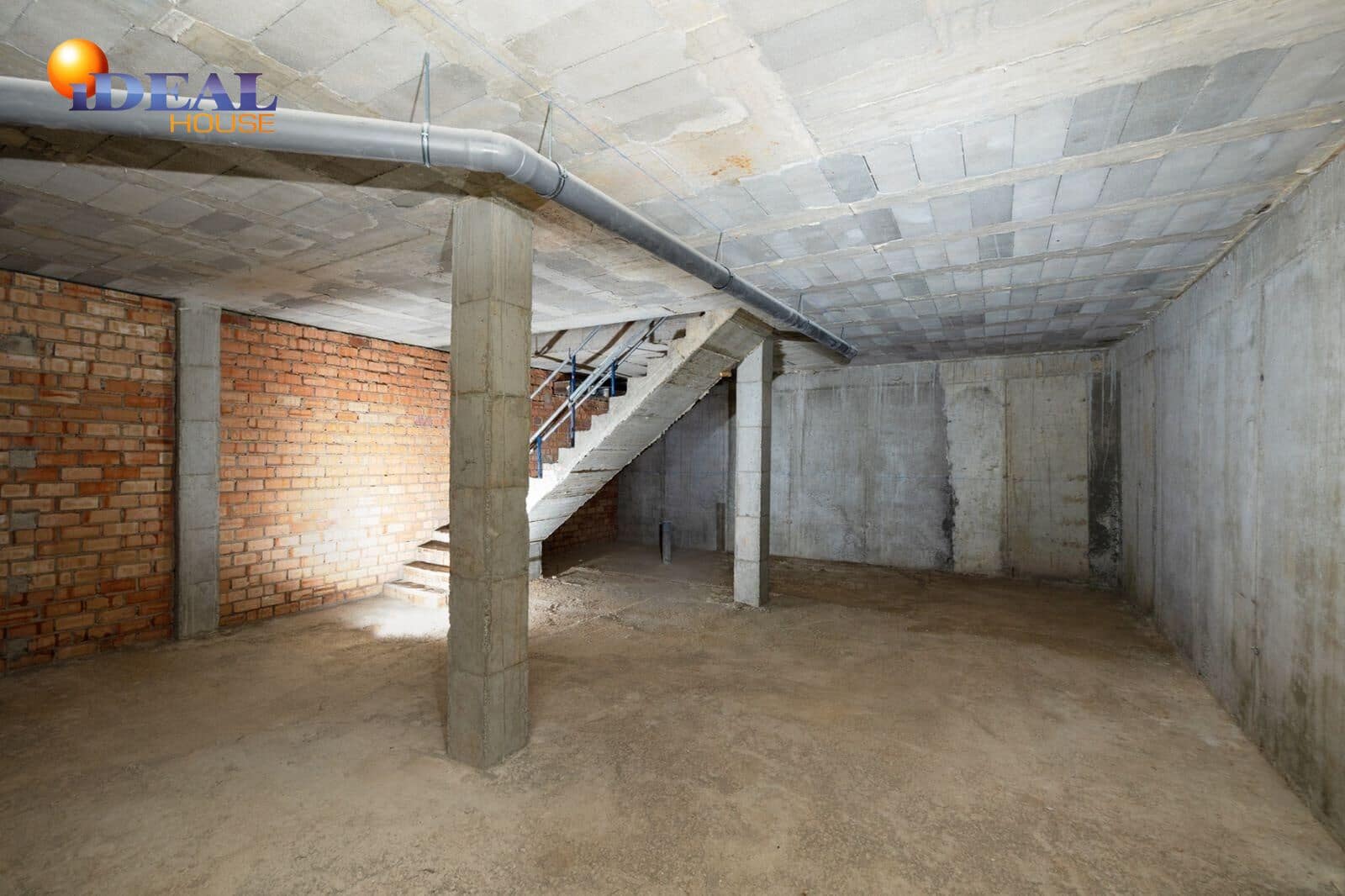 Comercial para venda em Granada cidade - 350 000 € (Ref: 9433773)