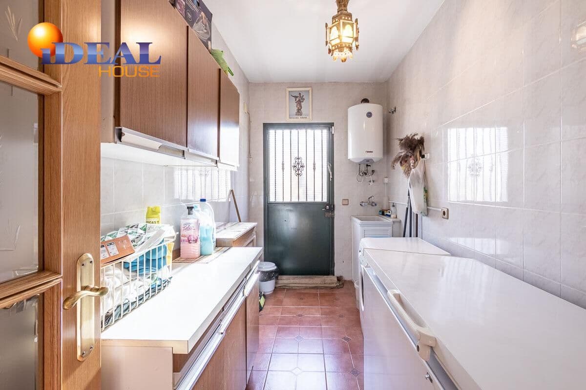 3 soverom Villa til salgs i Santa Fe med garasje - € 367 000 (Ref: 9433774)