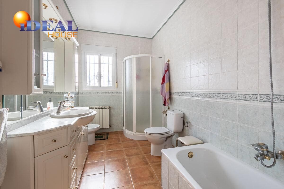 3 soverom Villa til salgs i Santa Fe med garasje - € 367 000 (Ref: 9433774)