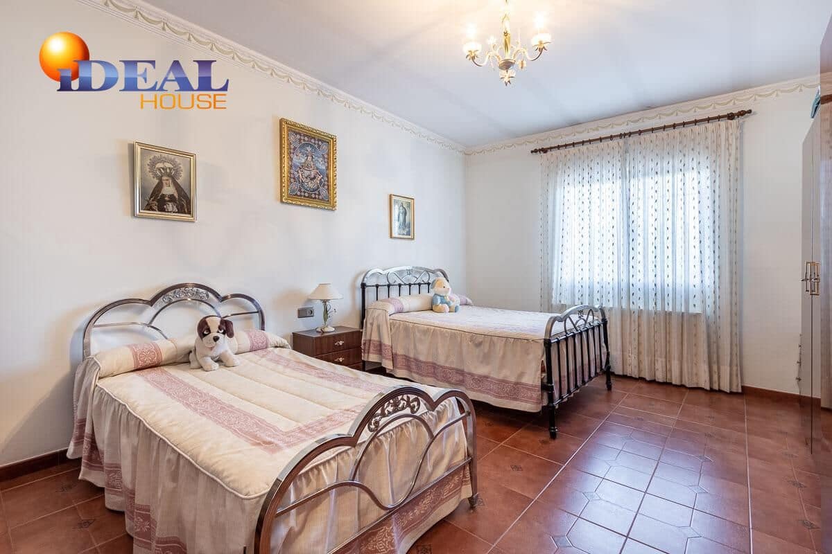 3 soverom Villa til salgs i Santa Fe med garasje - € 367 000 (Ref: 9433774)