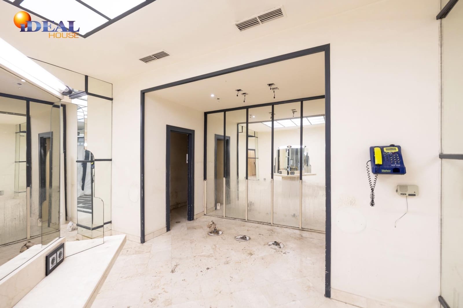 1 Zimmer Gewerbe zu verkaufen in Granada Stadt - 375.000 € (Ref: 9433775)