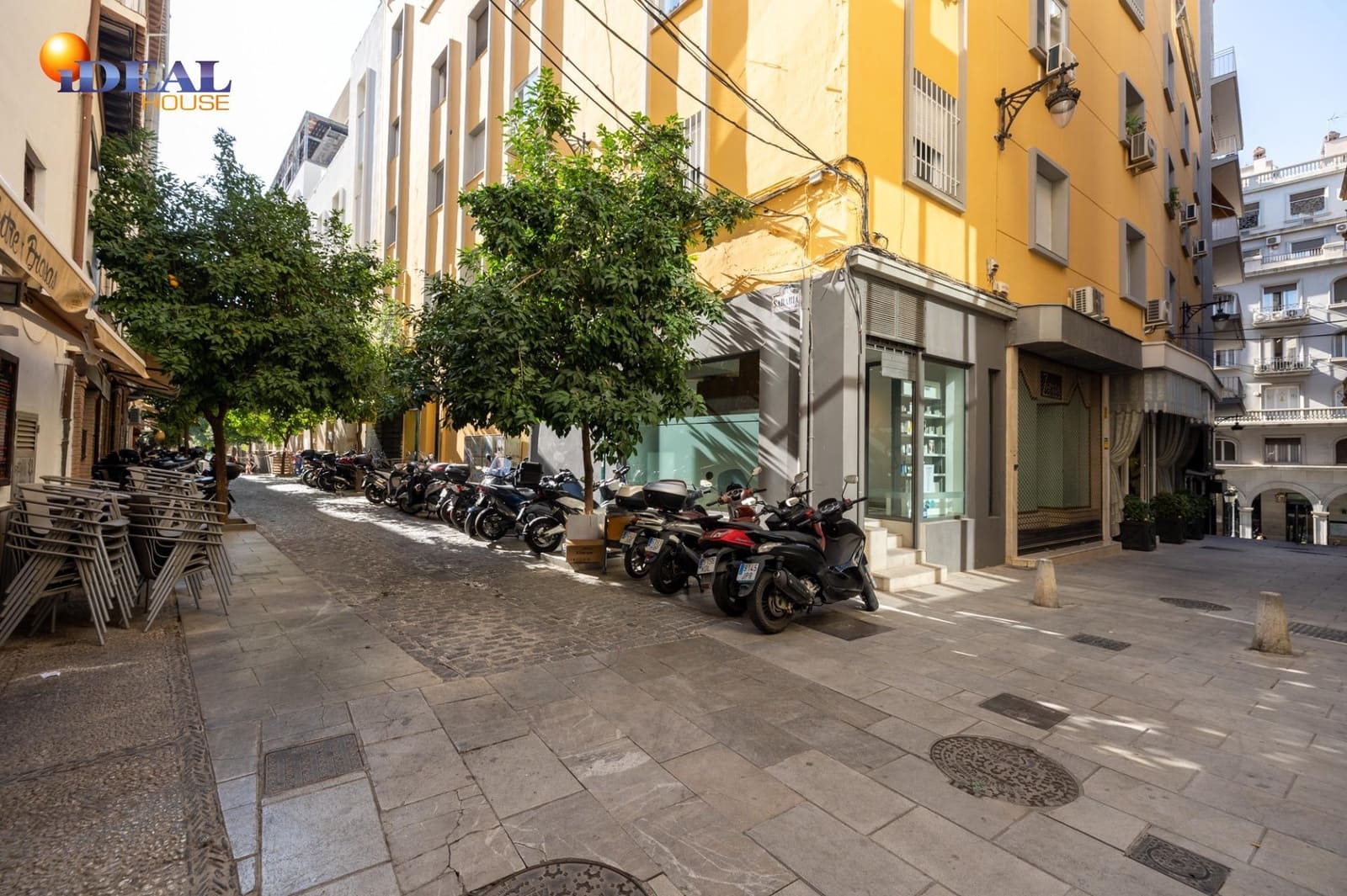 1 Zimmer Gewerbe zu verkaufen in Granada Stadt - 375.000 € (Ref: 9433775)