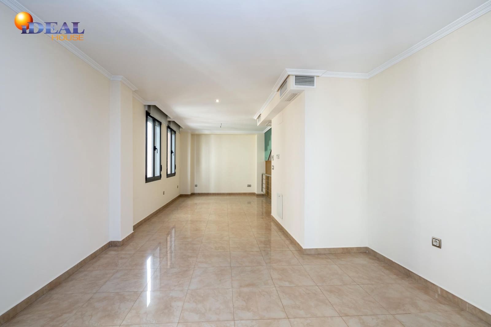 Casa de 5 habitaciones en Granada ciudad en venta con garaje - 895.000 € (Ref: 9433777)