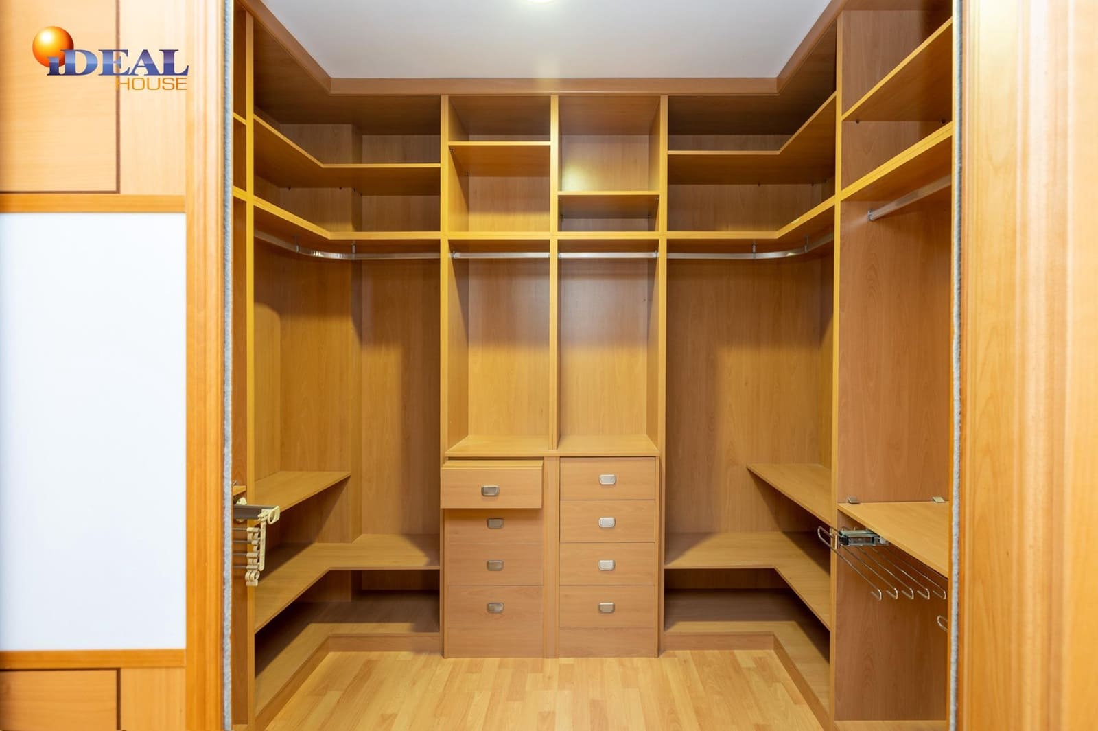 Casa de 5 habitaciones en Granada ciudad en venta con garaje - 895.000 € (Ref: 9433777)