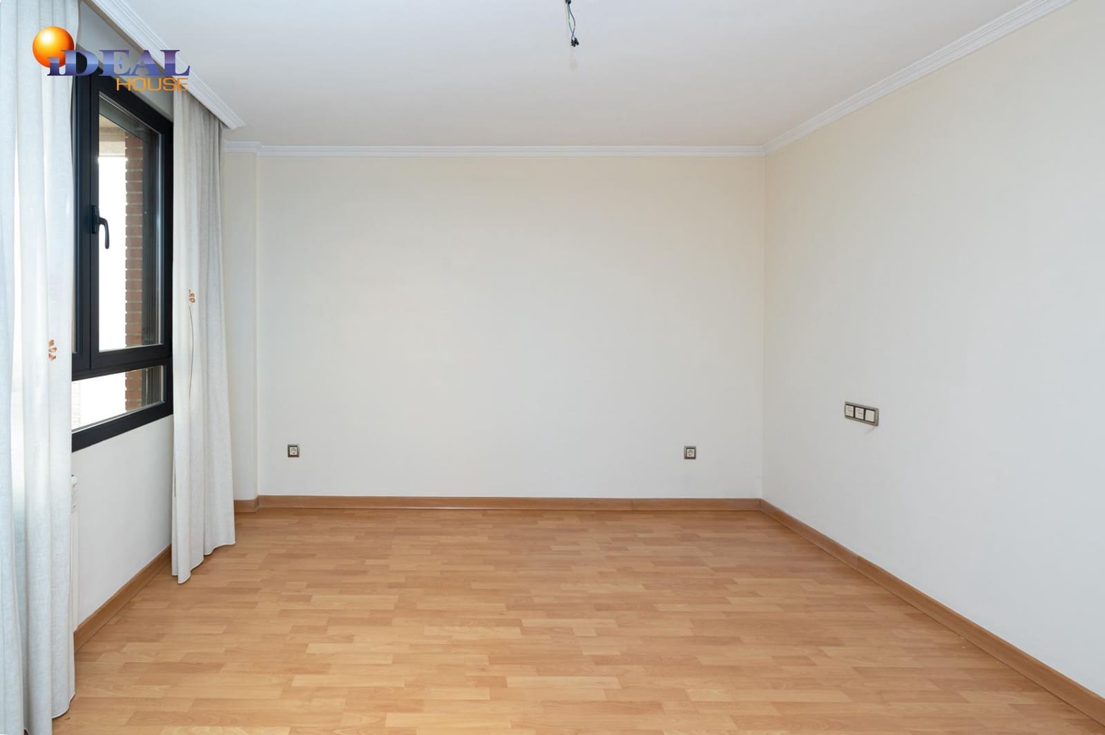 Casa de 5 habitaciones en Granada ciudad en venta con garaje - 895.000 € (Ref: 9433777)