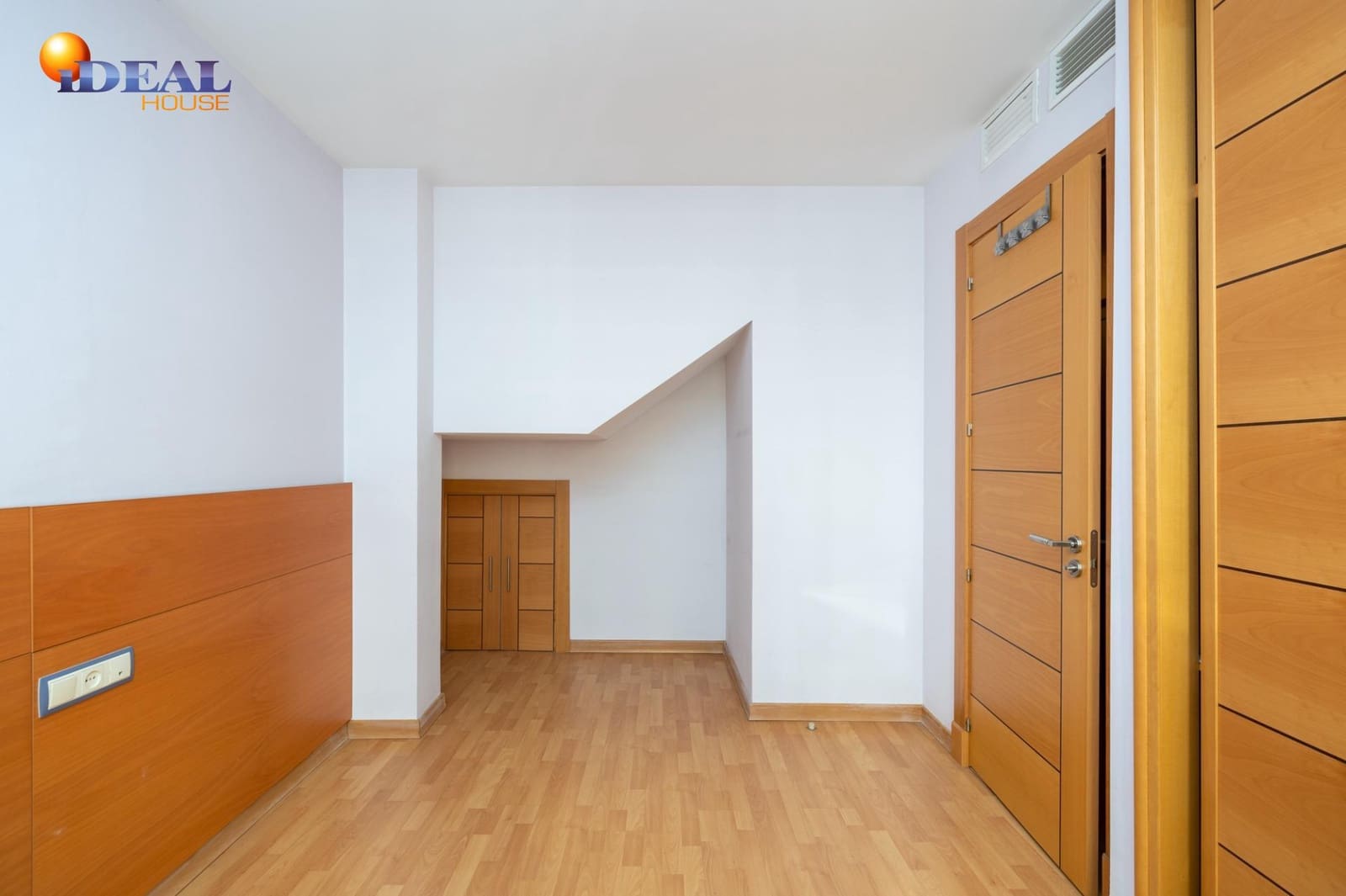 Casa de 5 habitaciones en Granada ciudad en venta con garaje - 895.000 € (Ref: 9433777)
