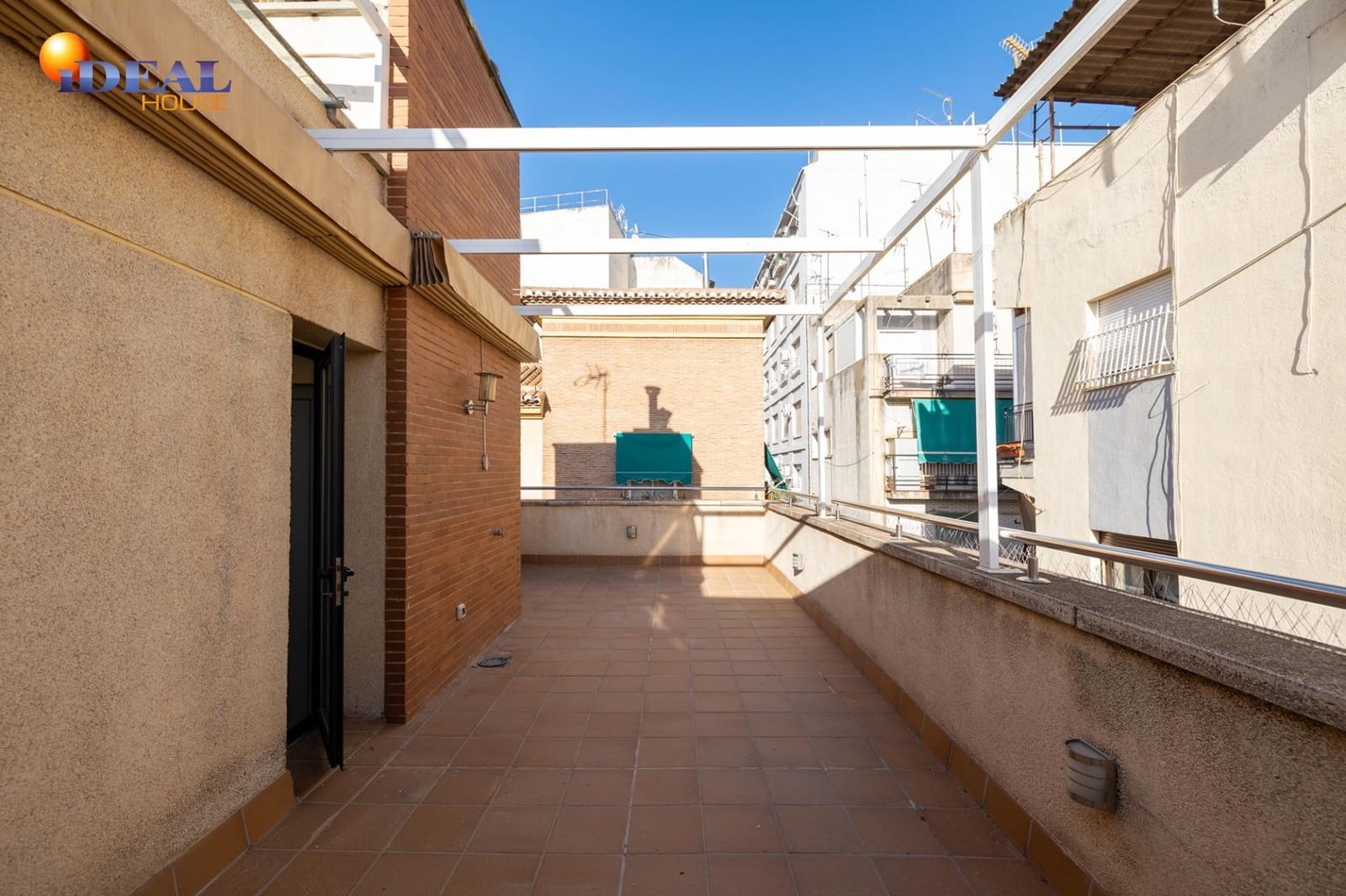 Casa de 5 habitaciones en Granada ciudad en venta con garaje - 895.000 € (Ref: 9433777)