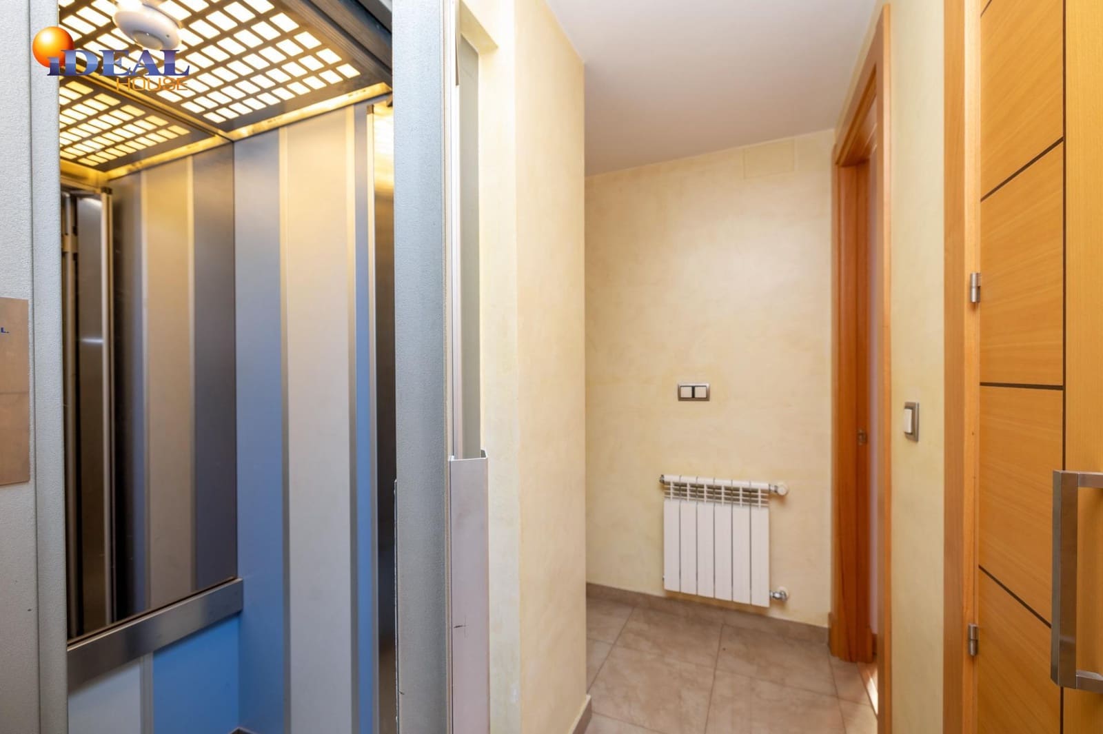 Casa de 5 habitaciones en Granada ciudad en venta con garaje - 895.000 € (Ref: 9433777)