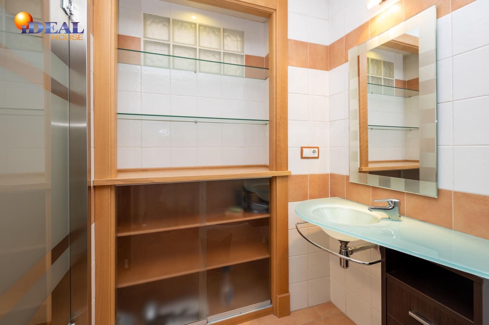 Casa de 5 habitaciones en Granada ciudad en venta con garaje - 895.000 € (Ref: 9433777)