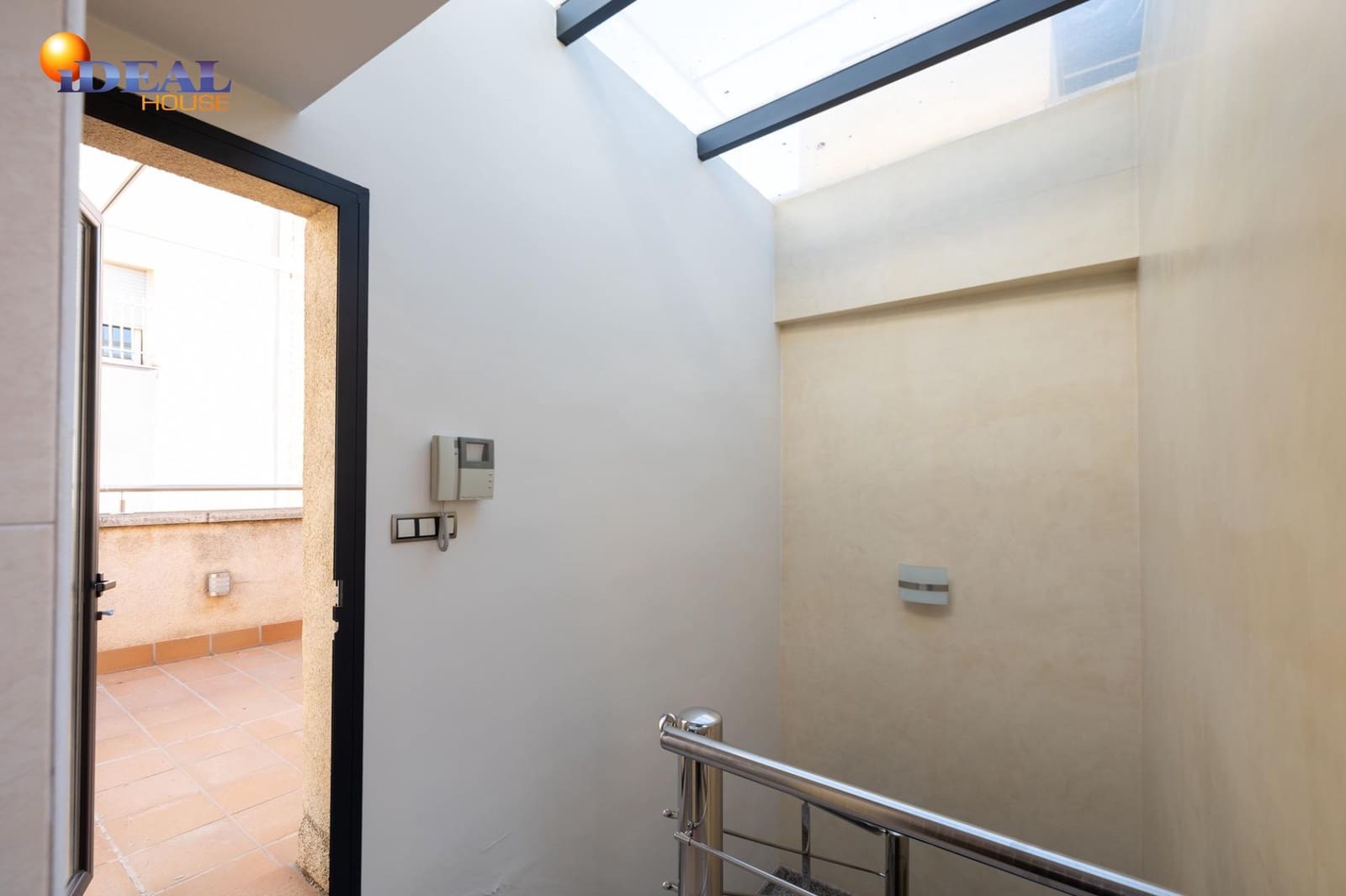 Casa de 5 habitaciones en Granada ciudad en venta con garaje - 895.000 € (Ref: 9433777)